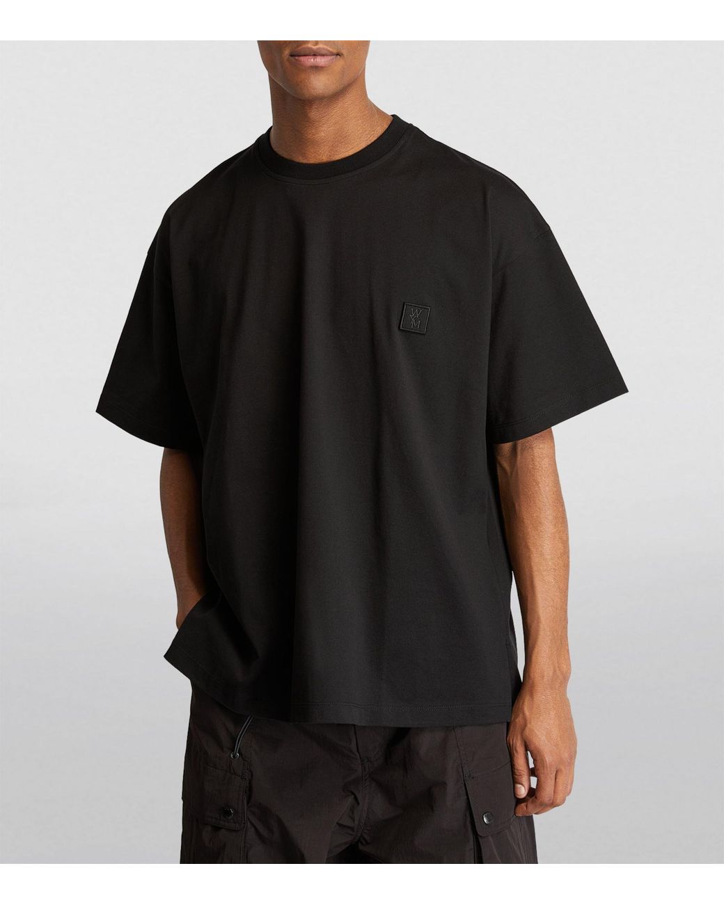 【関税込み】WOOYOUNGMI ブラック グラフィックTシャツ WOOYOUNGMIのブラック グラフィックTシャツがセール中