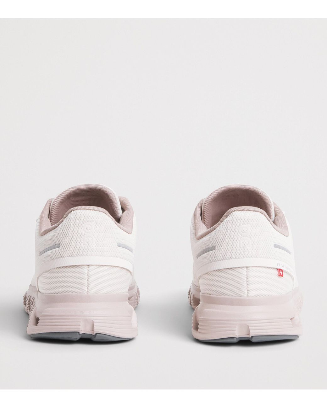 On Shoes White Cloud 6 Trainers