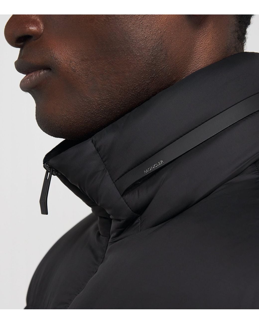 Moncler Black Down Dalalven Puffer Jacket for men