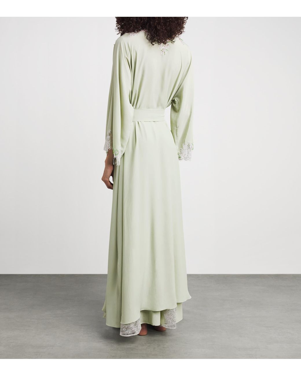 Rosamosario White Silk Georgette Regina Effat Robe