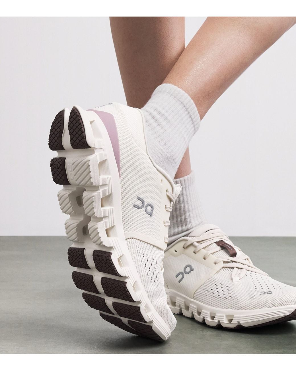 On Shoes White Cloud X 4 Trainers