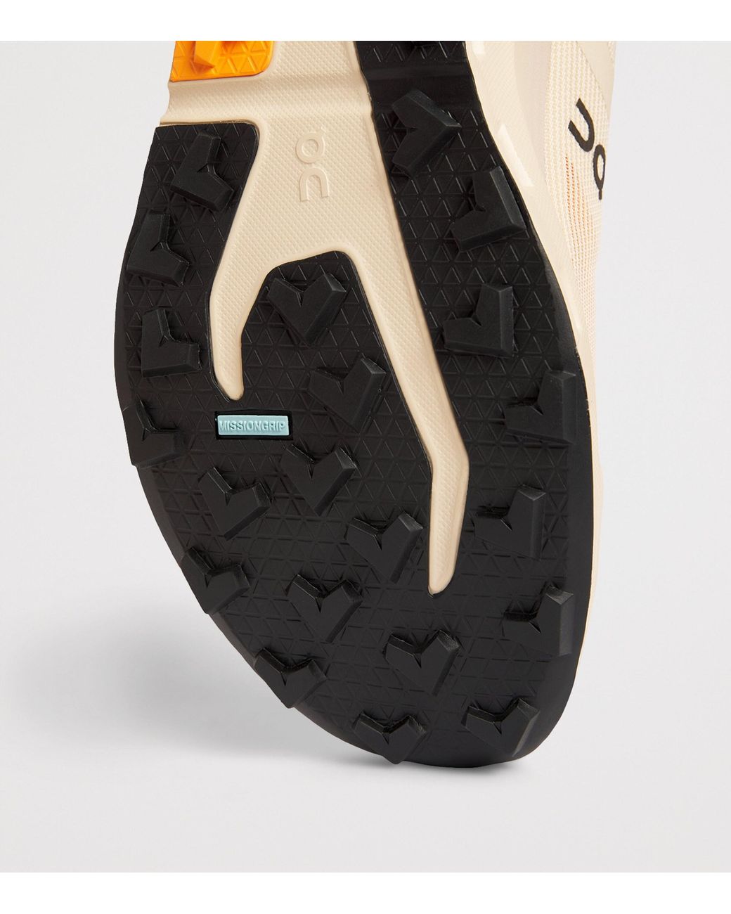On Shoes Natural Cloudvista 3 Trainers for men