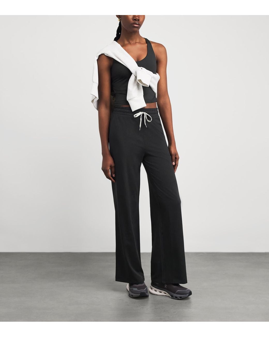 vuori Black Dreamknit Halo Essentials Sweatpants