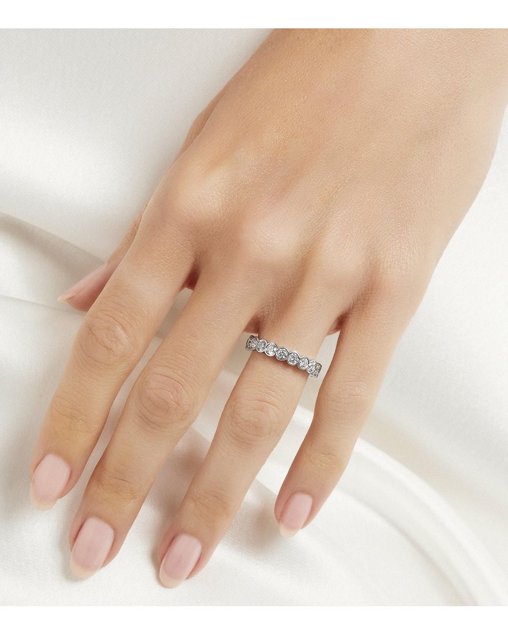 Graff White And Diamond Classic Wedding Ring