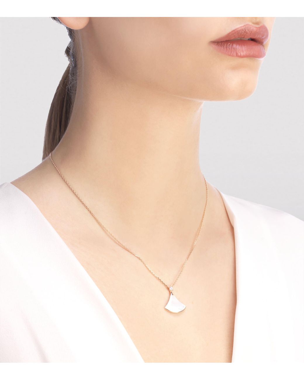 BVLGARI White Diamond And Mother-Of-Pearl Divas' Dream Necklace