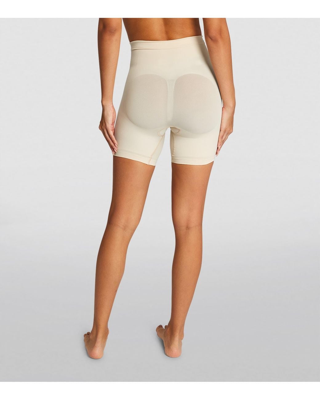 Skims Natural Seamless Sculpt Mid-Thigh Shorts