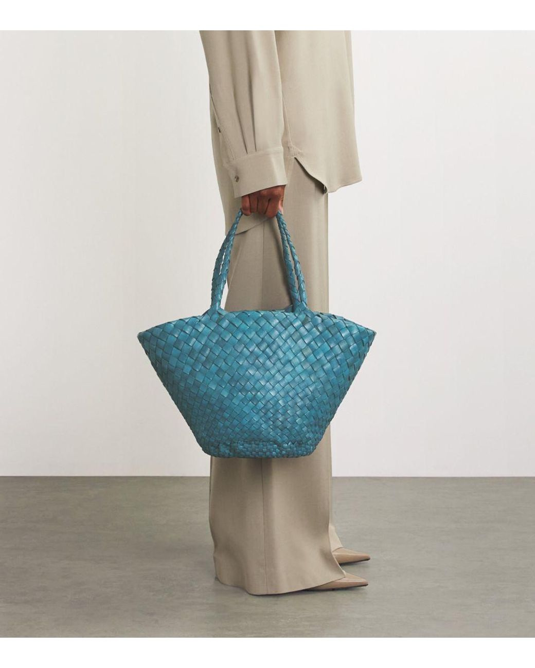 Dragon Diffusion Small Leather Egola Tote Bag in Blue | Lyst
