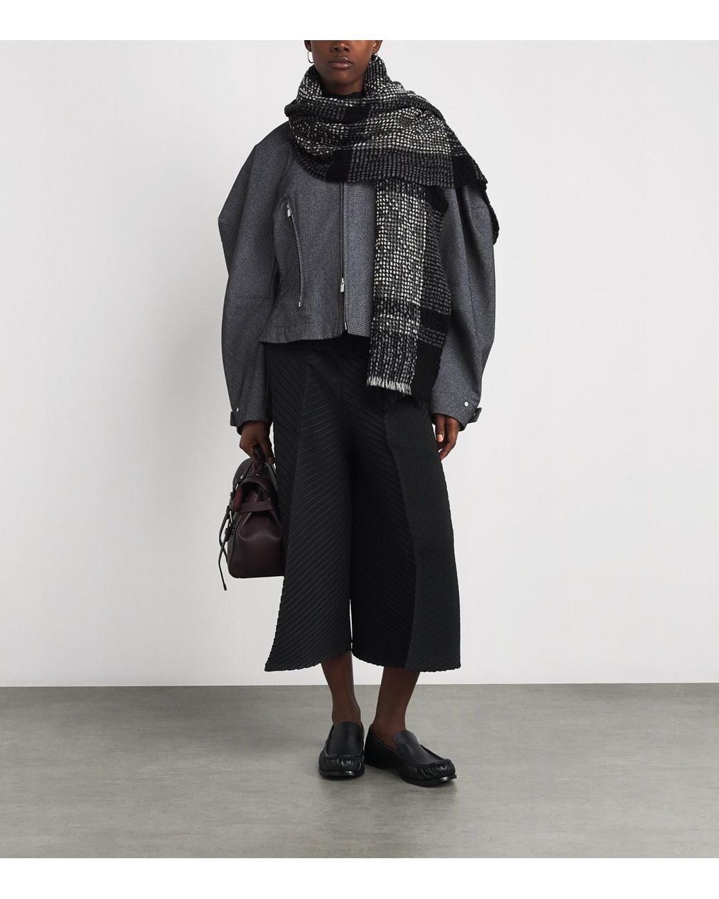 Issey Miyake Black Wool-Cashmere Bumpy Wool Scarf