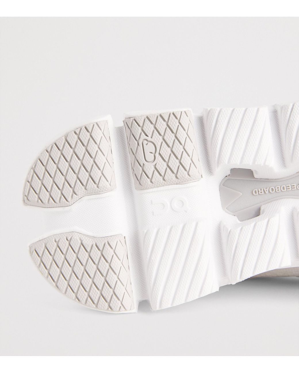 On Shoes White Cloud X 4 Trainers