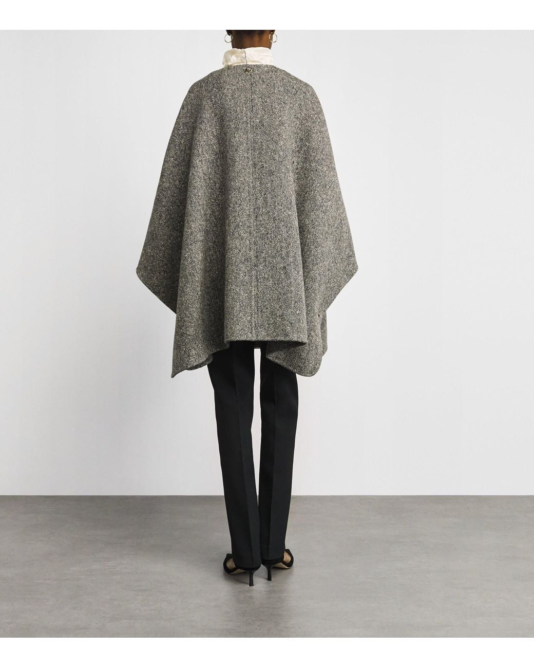 Agnona Gray Wool-Cashmere Tweed Cape