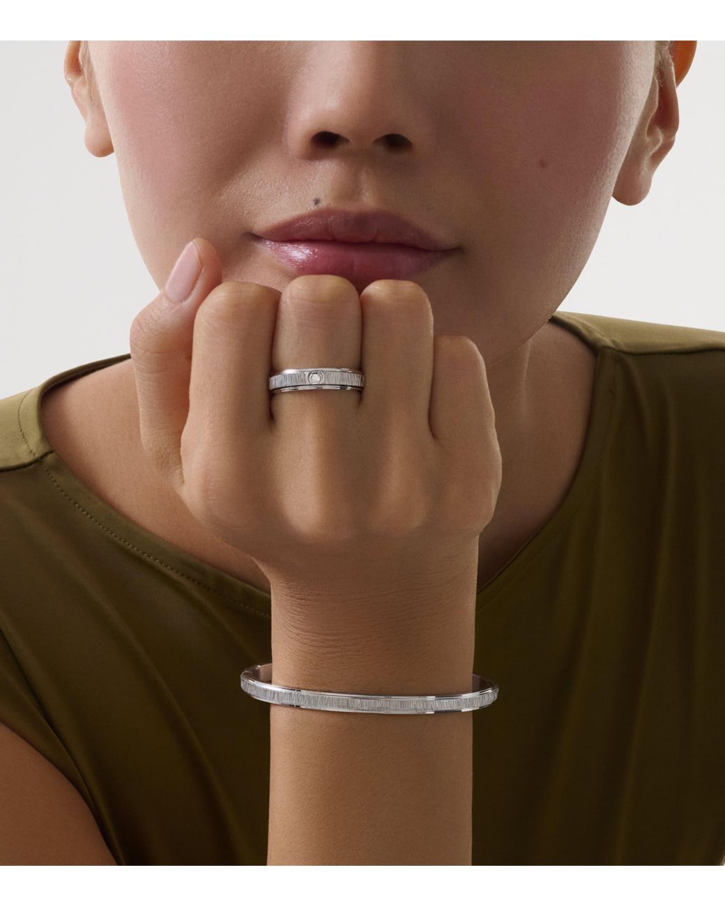 Piaget Metallic Possession Décor Palace Bangle