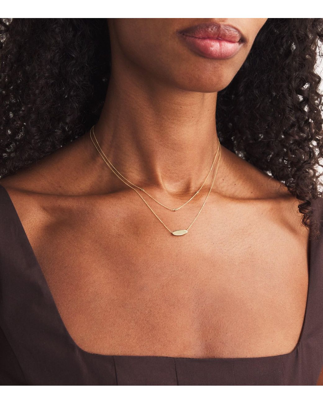 Astrid & Miyu White And Emerald Charm Necklace