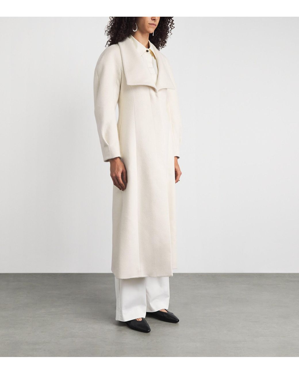 RETORI Natural Llama-Virgin Wool Hourglass Overcoat