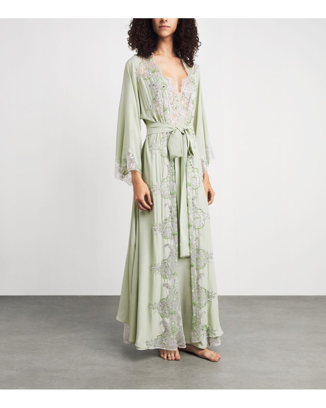 Rosamosario White Silk Georgette Regina Effat Robe