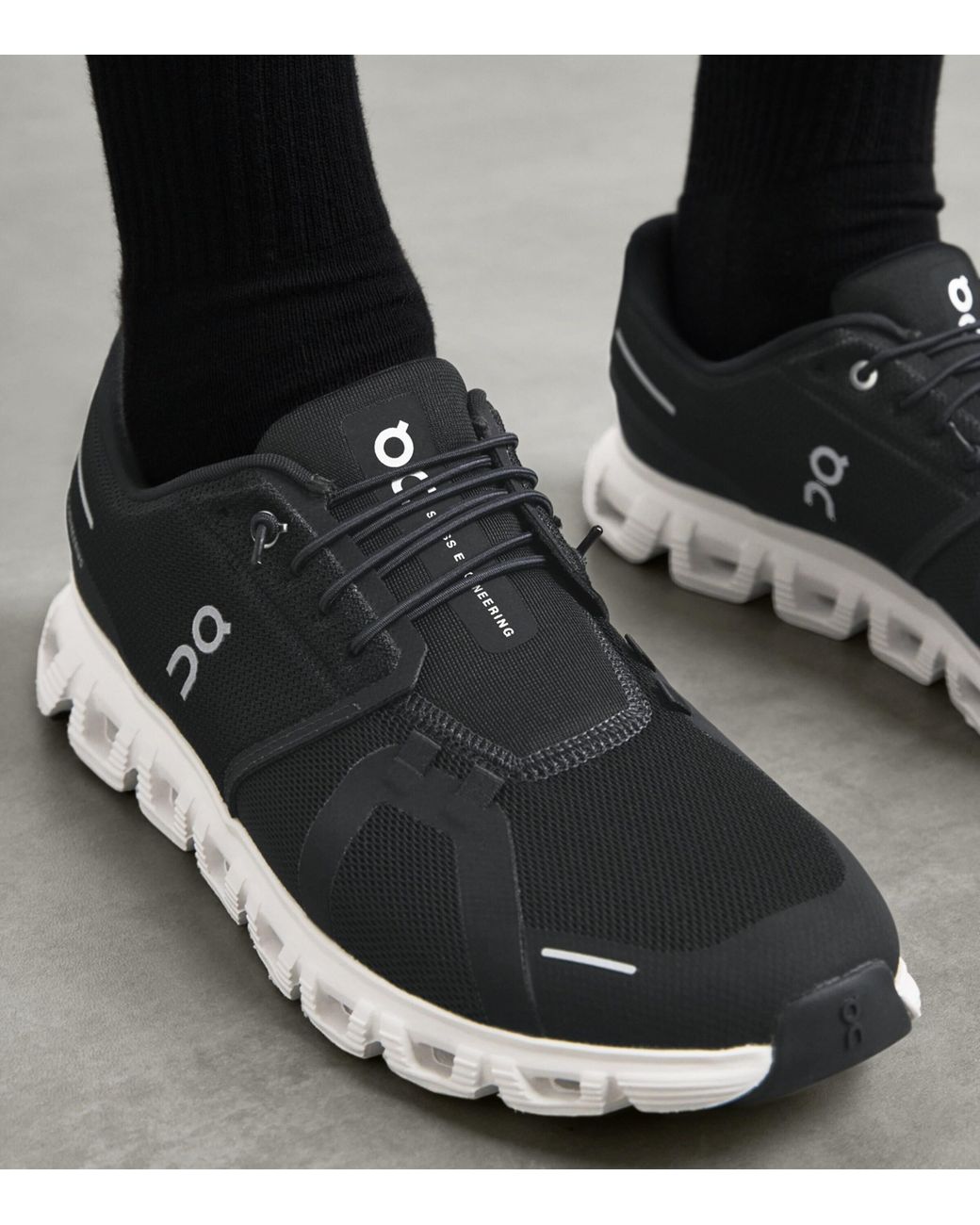 On Shoes Black Cloud 6 Trainers for men