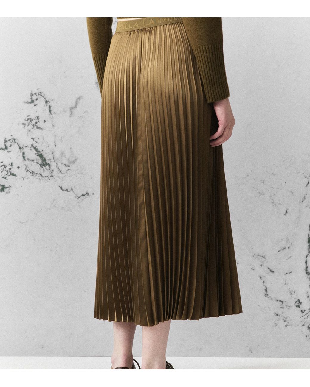 Marella Green Satin Pleated Midi Skirt