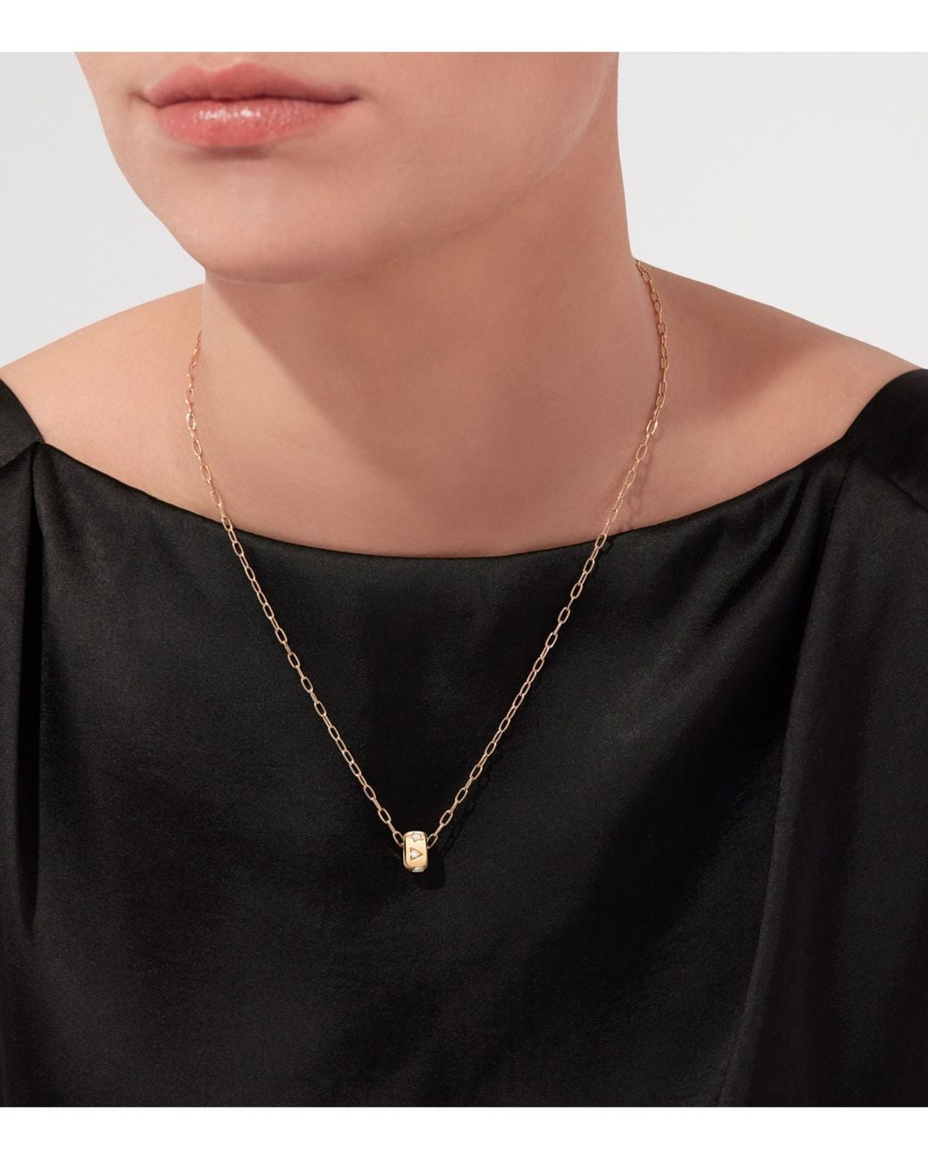 Pomellato Metallic And Diamond Iconica Pendant Necklace