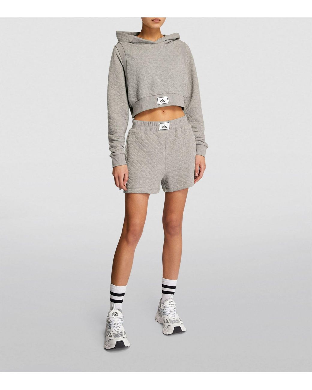 パーカー alo yoga Quilted Cropped Hoodie &amp;short Quilted Cropped Arena Hoodie - Black | Parallel