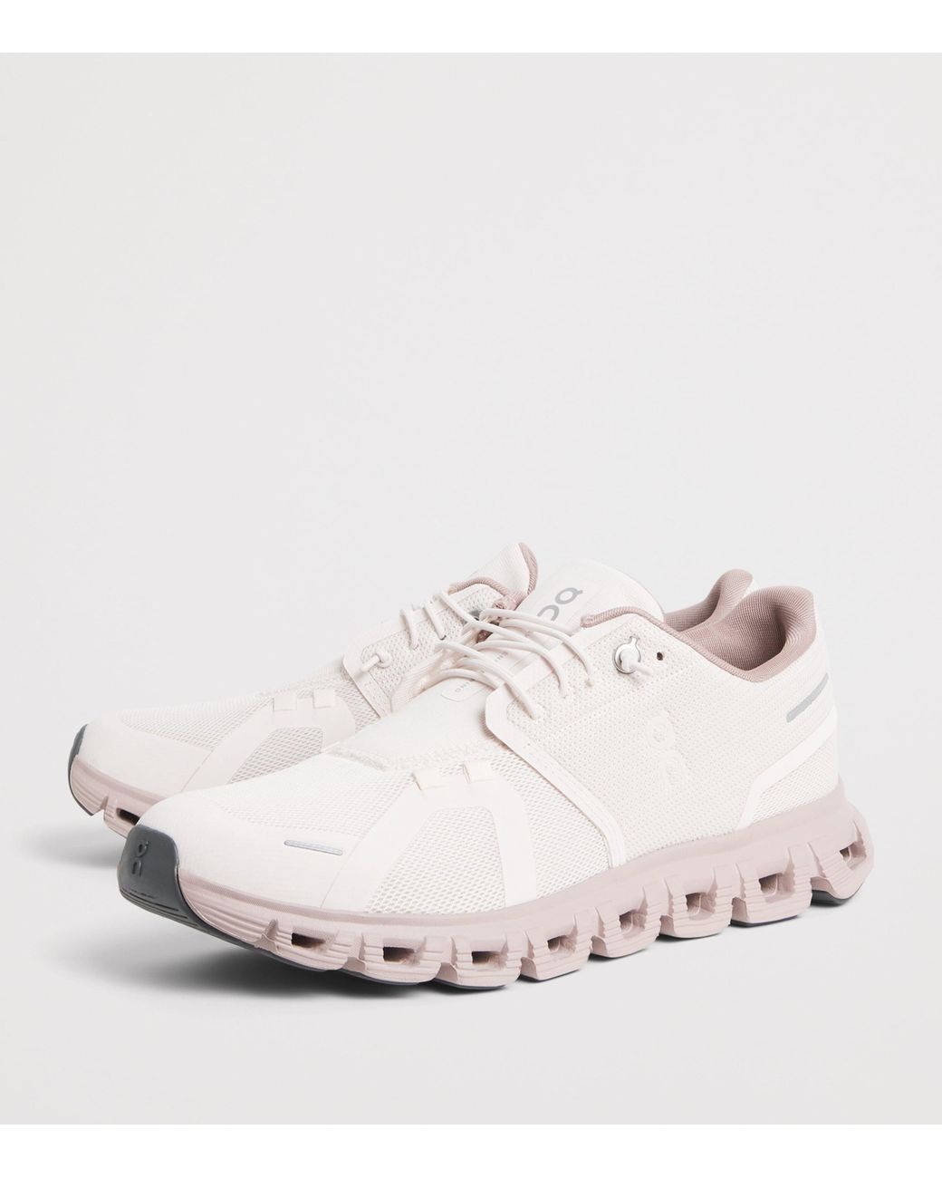 On Shoes White Cloud 6 Trainers