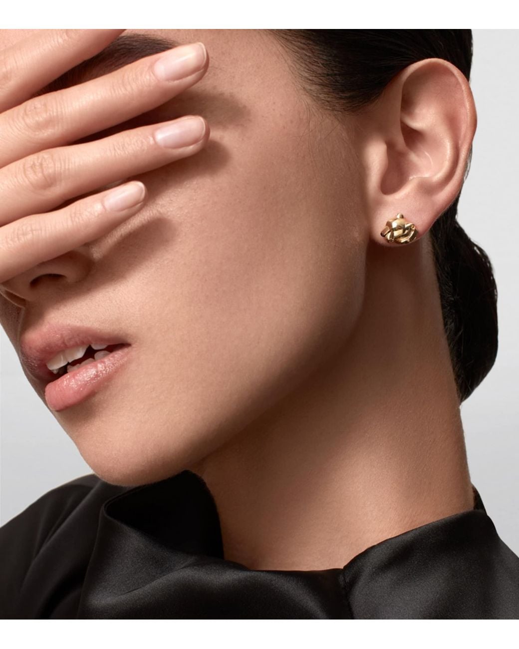 Cartier Metallic Tsavorite And Onyx Panthère De Earrings