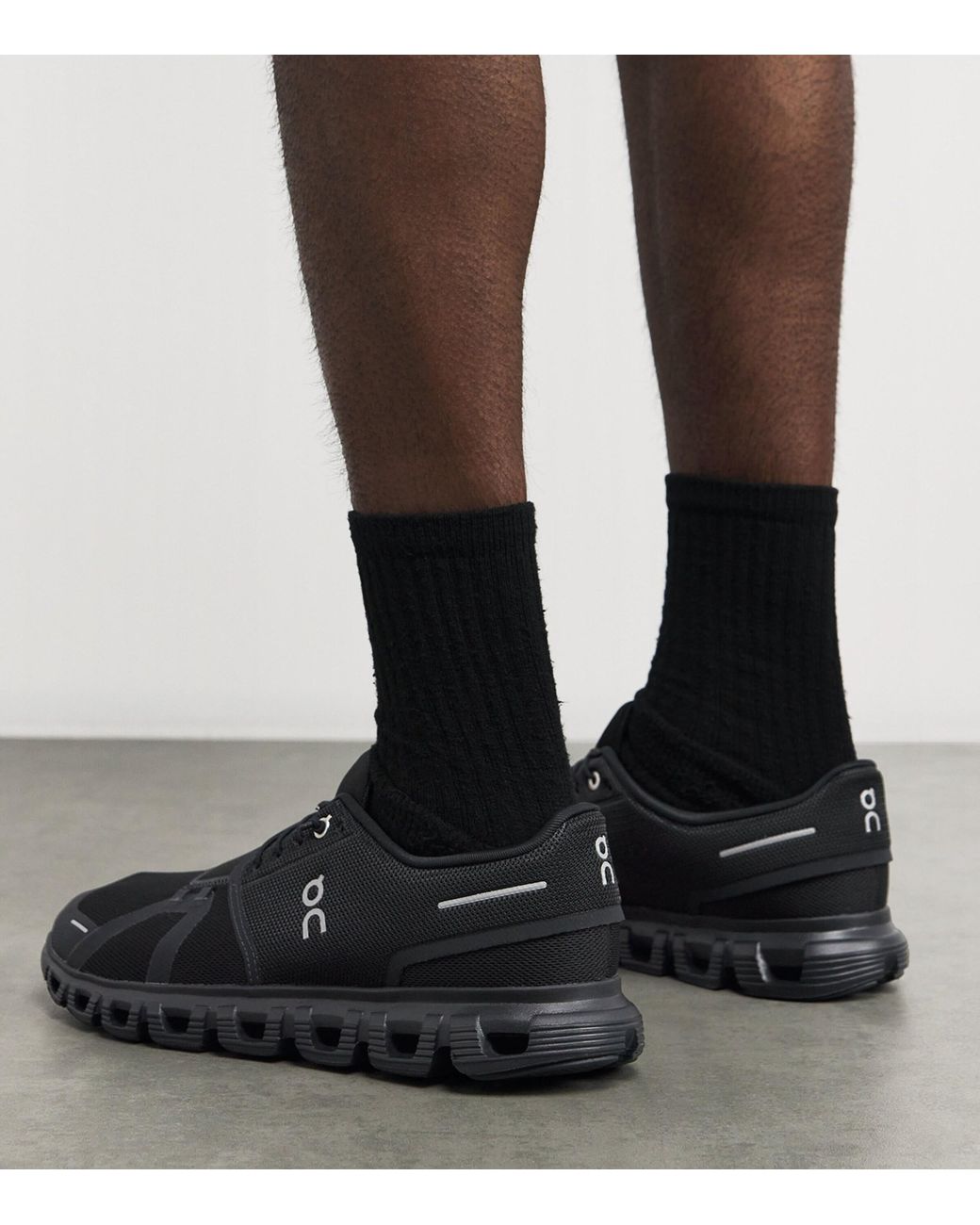 On Shoes Black Cloud 6 Trainers for men