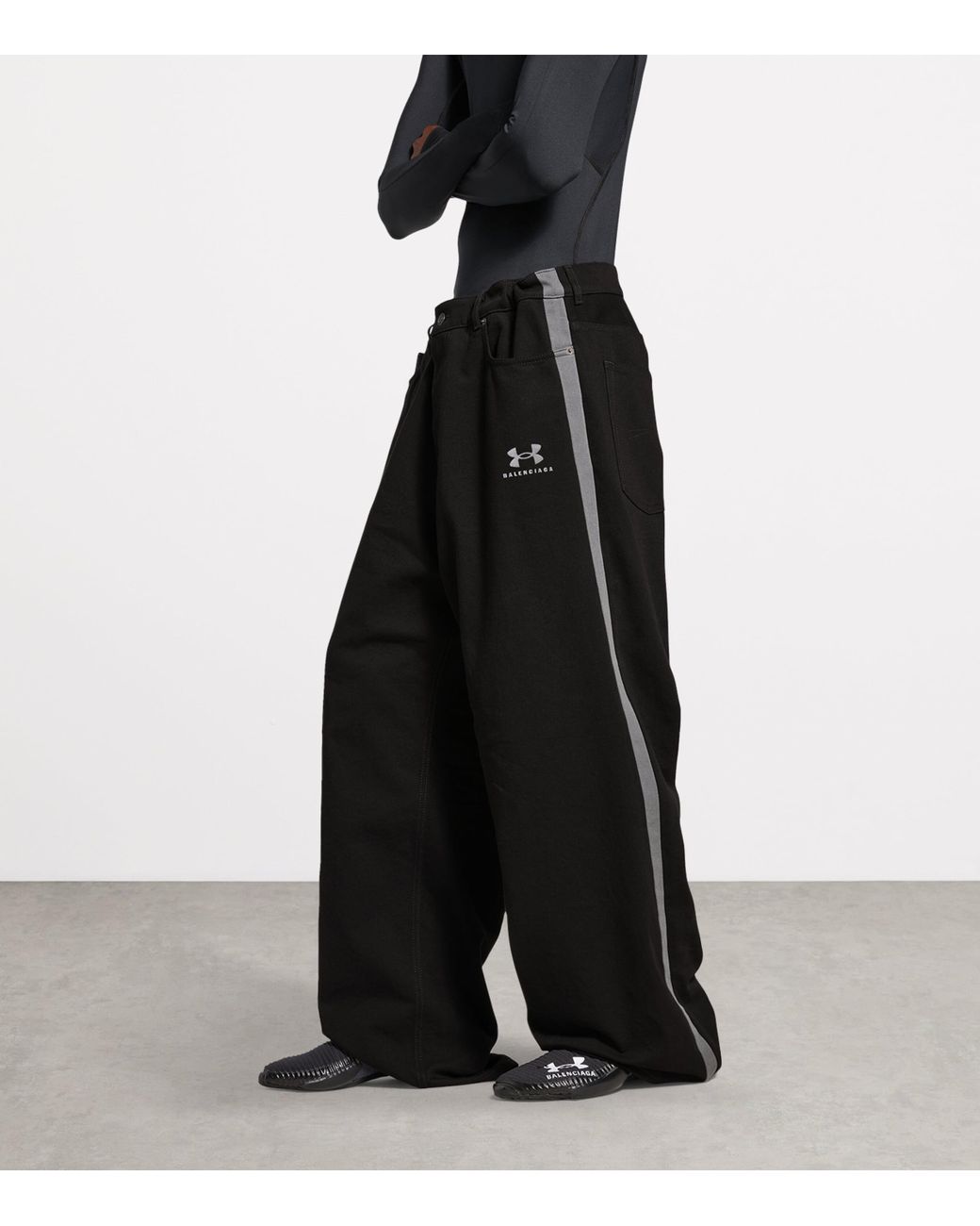 【関送無料】 Balenciaga Oversized Under Armour BALENCIAGA - Oversized T-shirt Under Armour Washed Black
