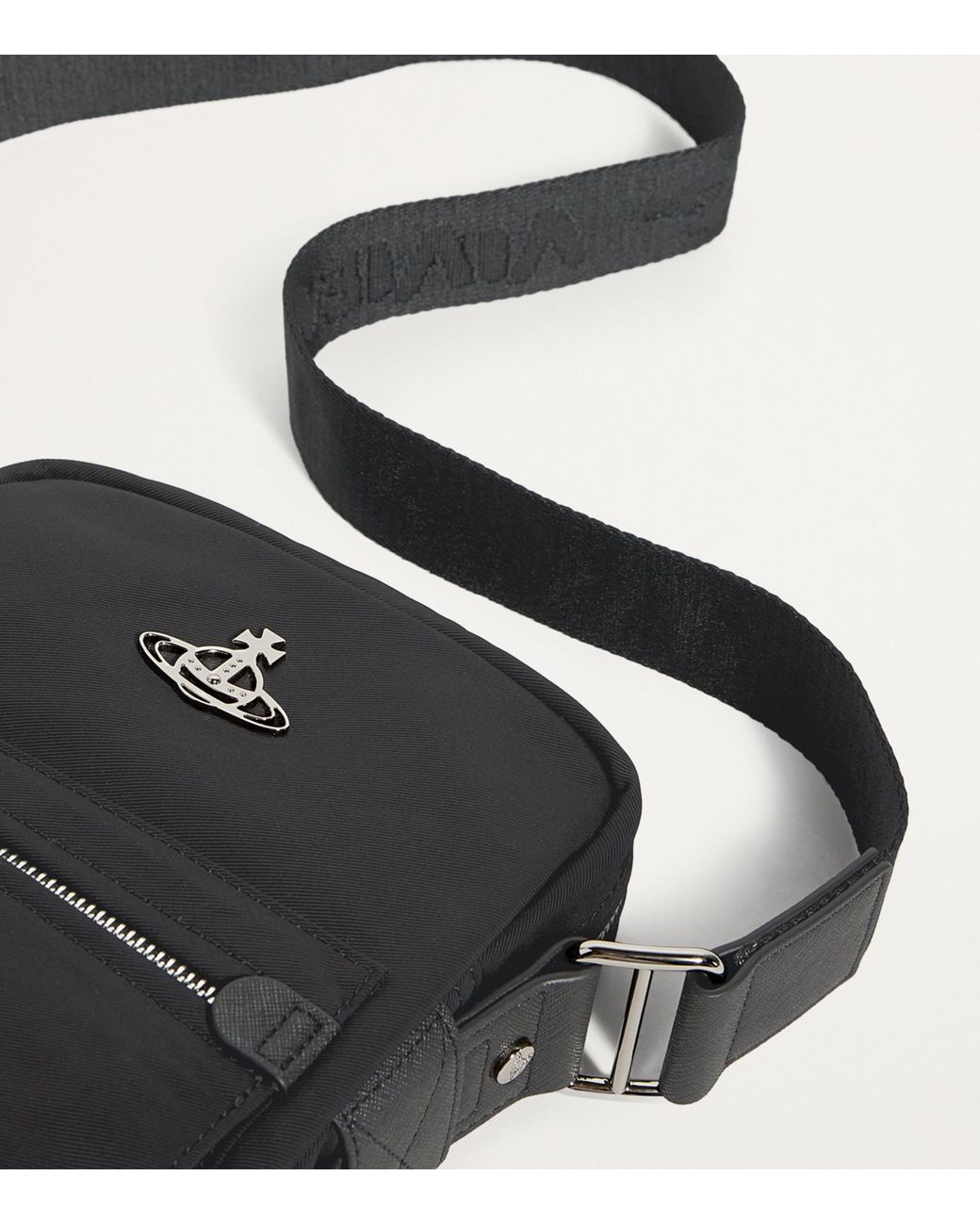 【Vivienne Westwood】Black Jackson クロスボディバッグ Vivienne Westwood Jackson Crossbody Bag | Black | FARFETCH