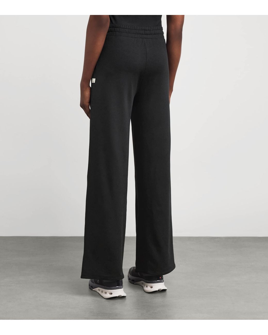 vuori Black Dreamknit Halo Essentials Sweatpants