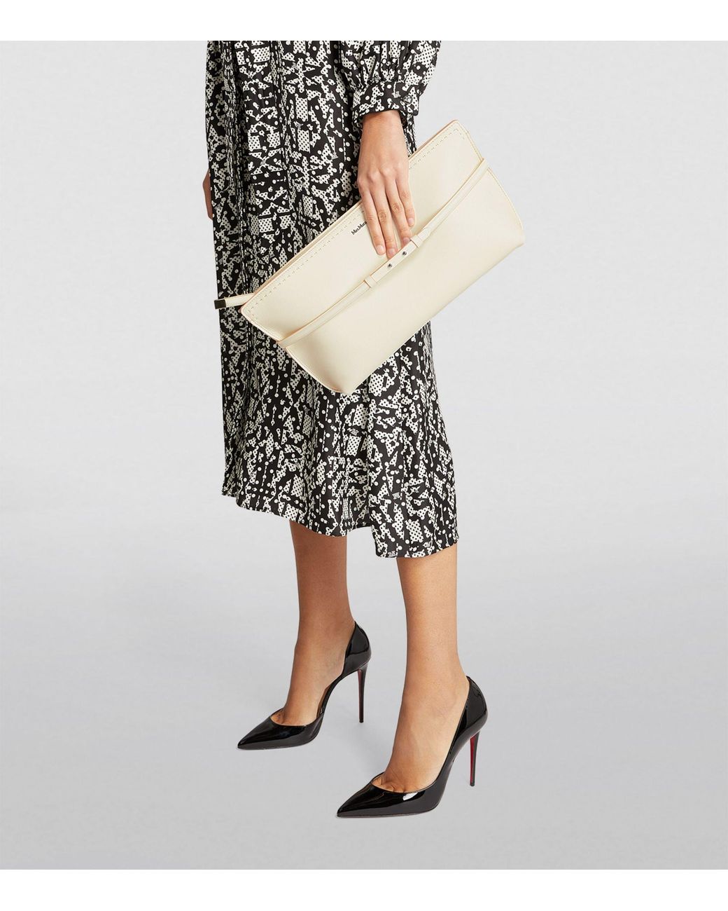 Max Mara Leather Archetipo Clutch Bag in Natural | Lyst