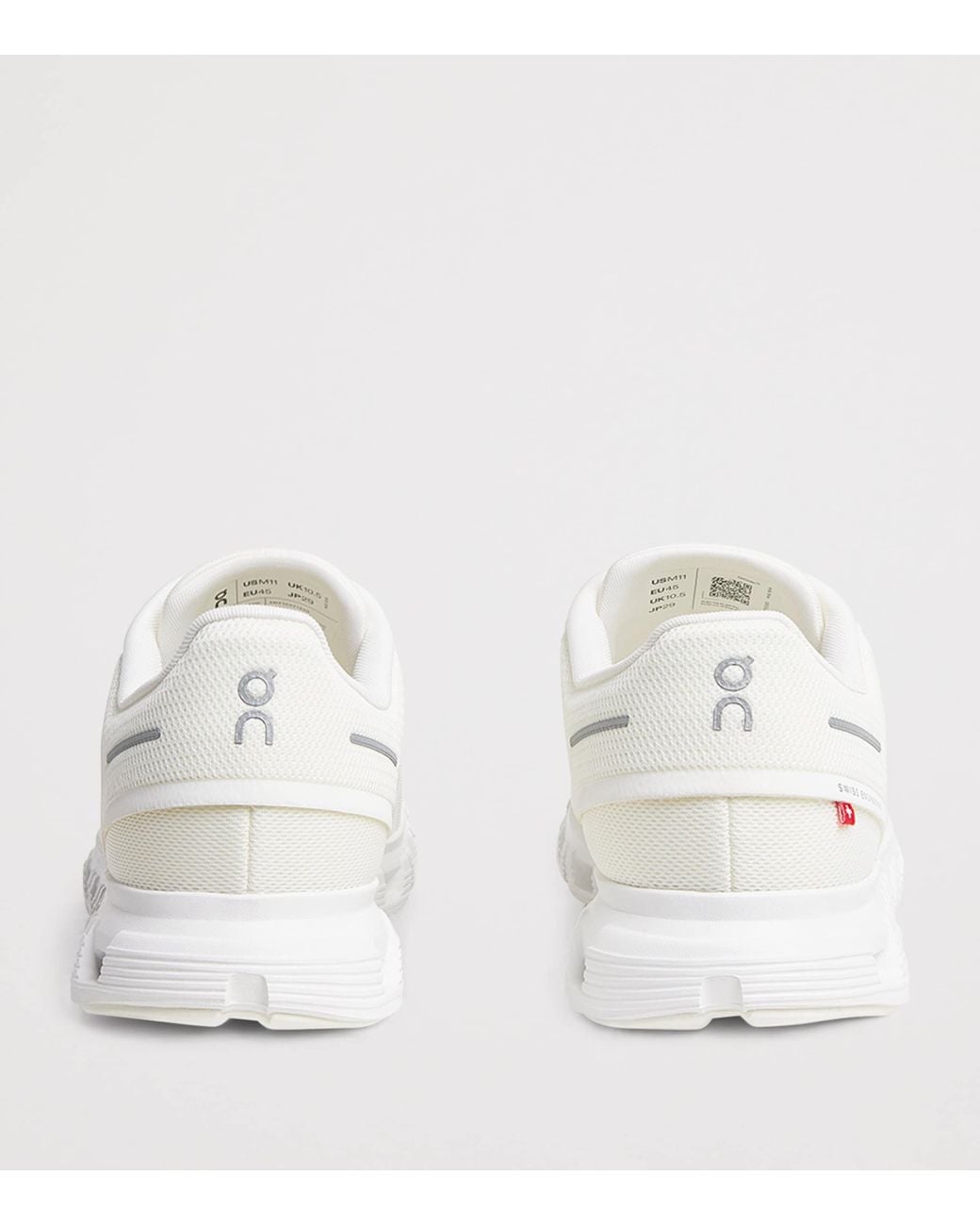 On Shoes White Cloud 6 Trainers for men