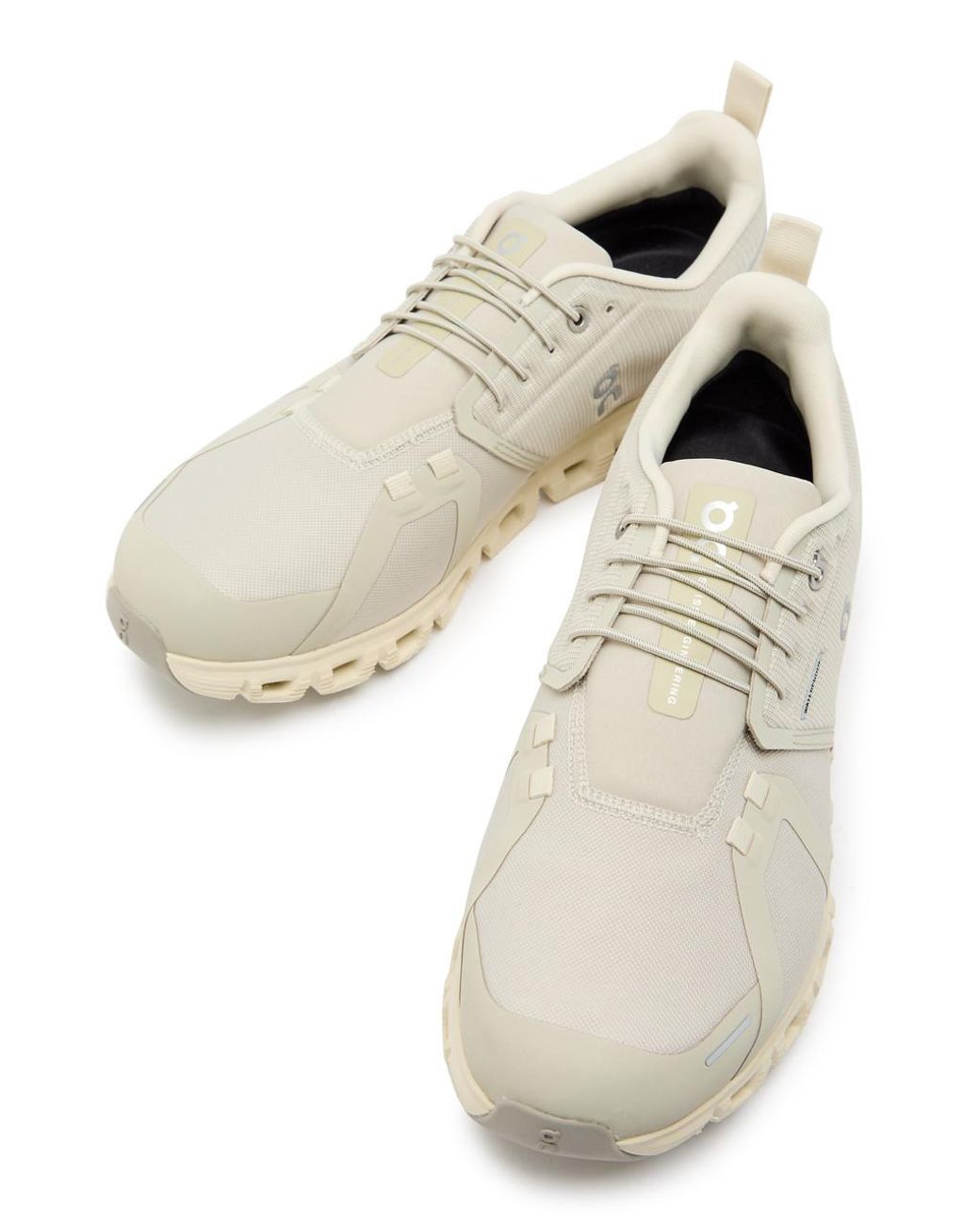 On Shoes White Cloud 6 Waterproof Mesh Sneakers for men