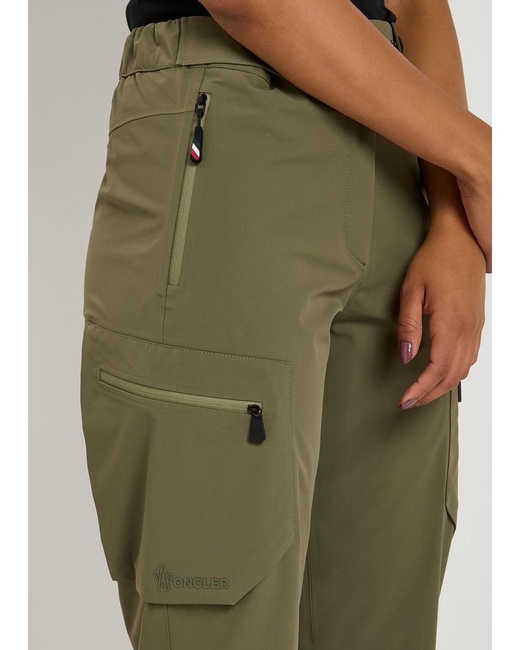 Moncler Pantalone Sportivo Gore-Tex Trousers in Green | Lyst