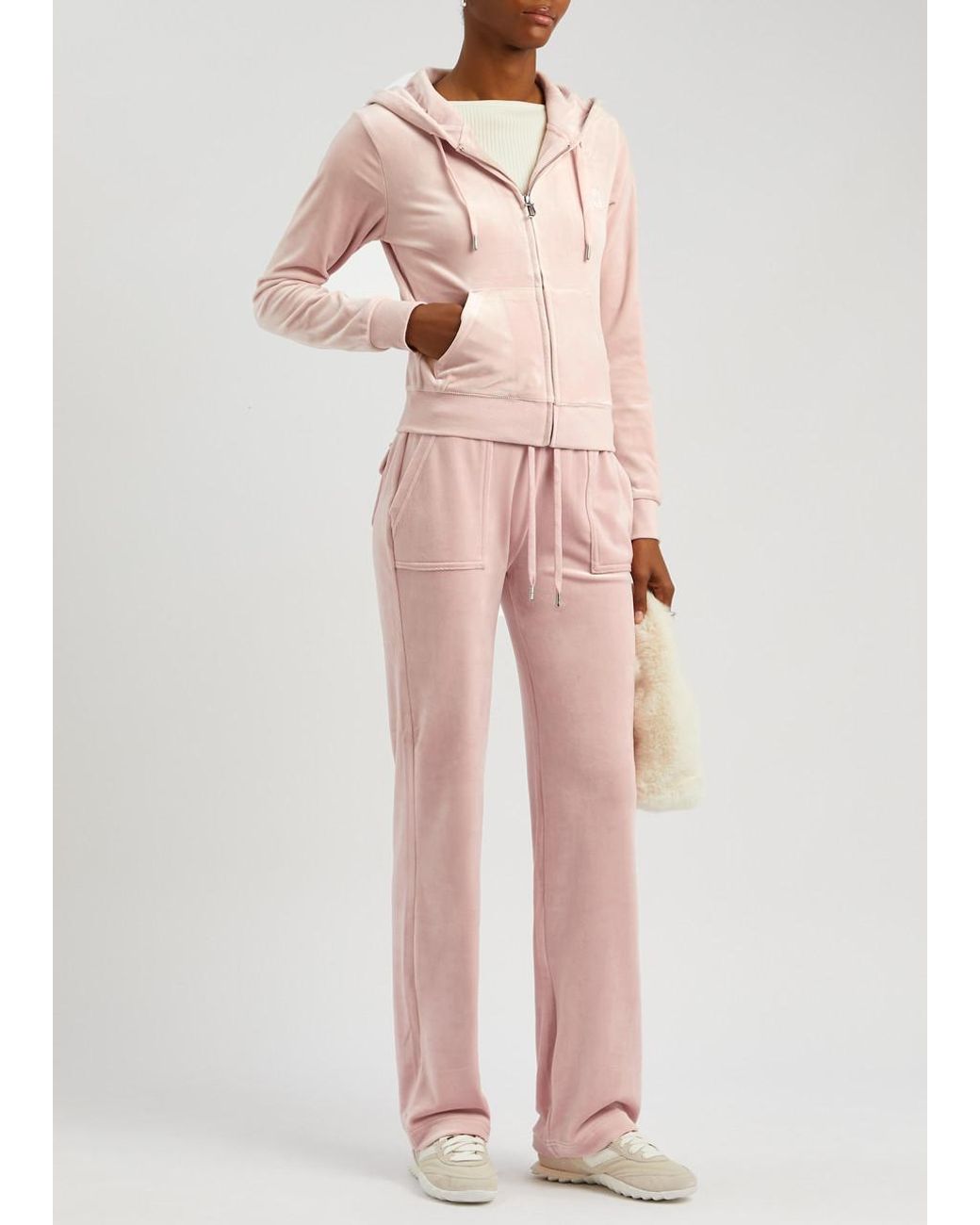 Juicy Couture Del Ray Logo Velour Sweatpants in Pink Lyst UK