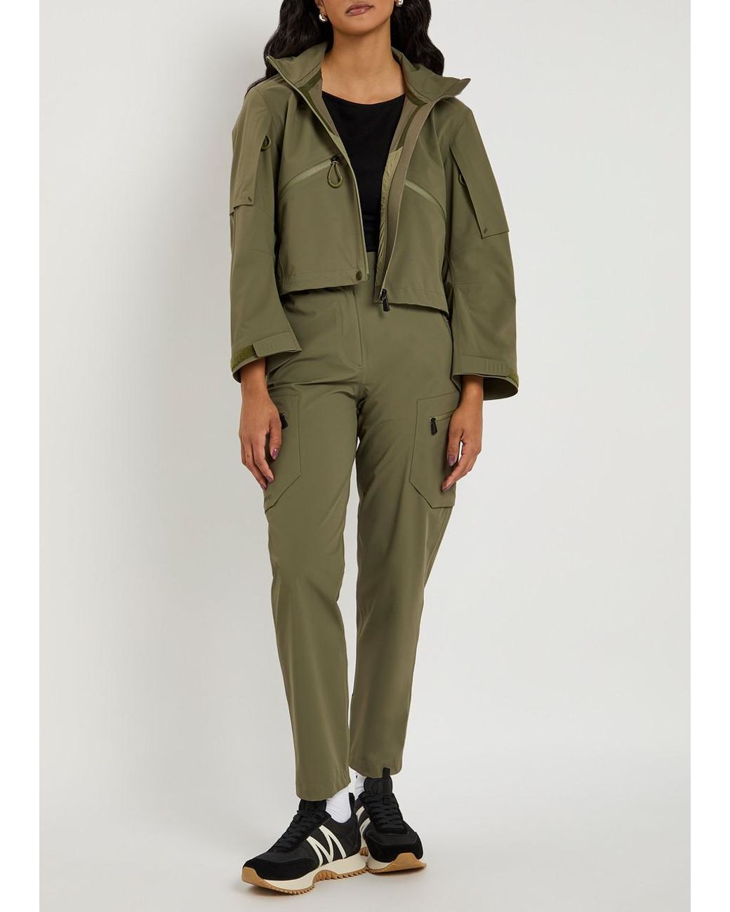 Moncler Pantalone Sportivo Gore-Tex Trousers in Green | Lyst