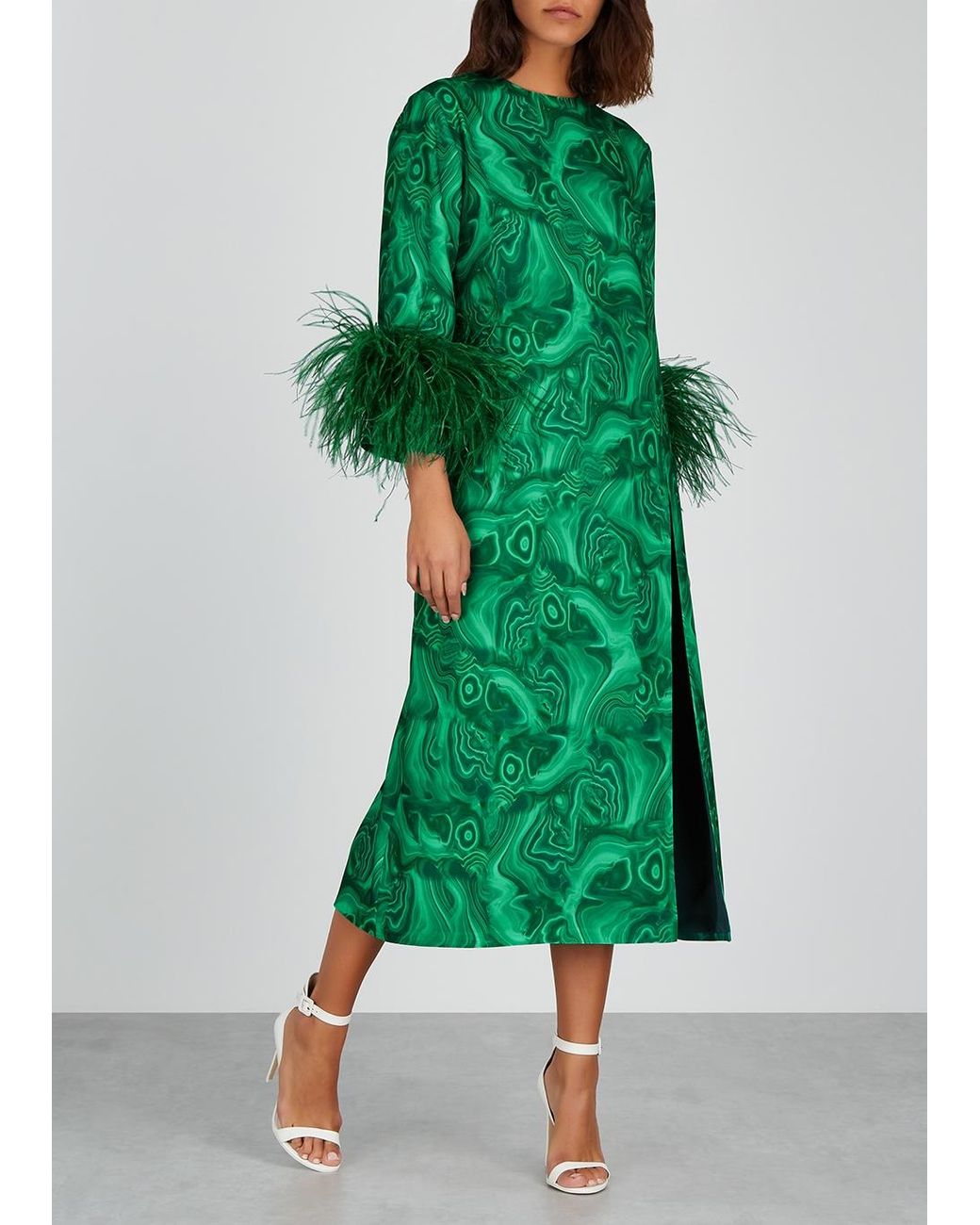 green emerald velvet dress Bahiyya Dress  noorahefzi