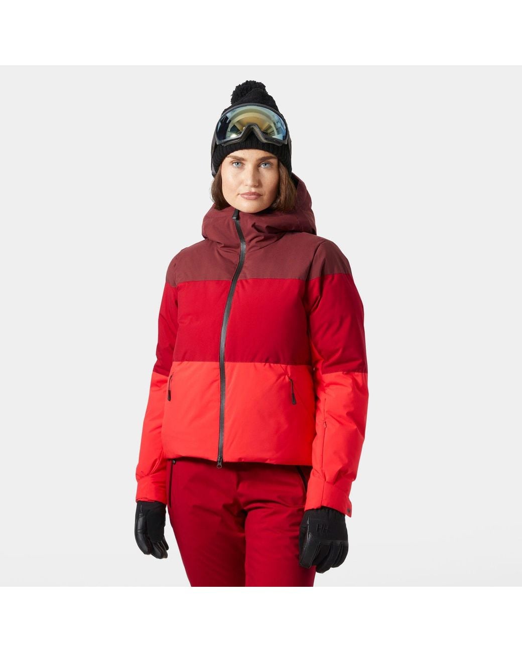 Nora Short Puffy Giacca Da Sci Rosso di Helly Hansen in Red