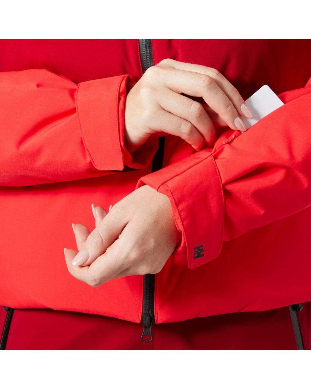 Nora Short Puffy Giacca Da Sci Rosso di Helly Hansen in Red