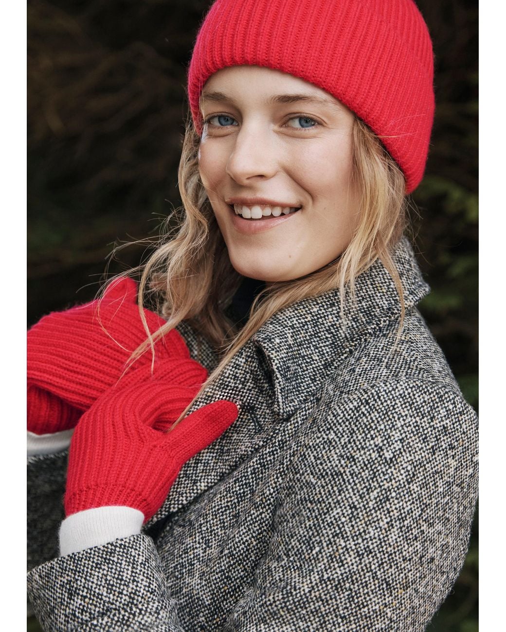 Hobbs Red Philipa Knit Mittens With Wool