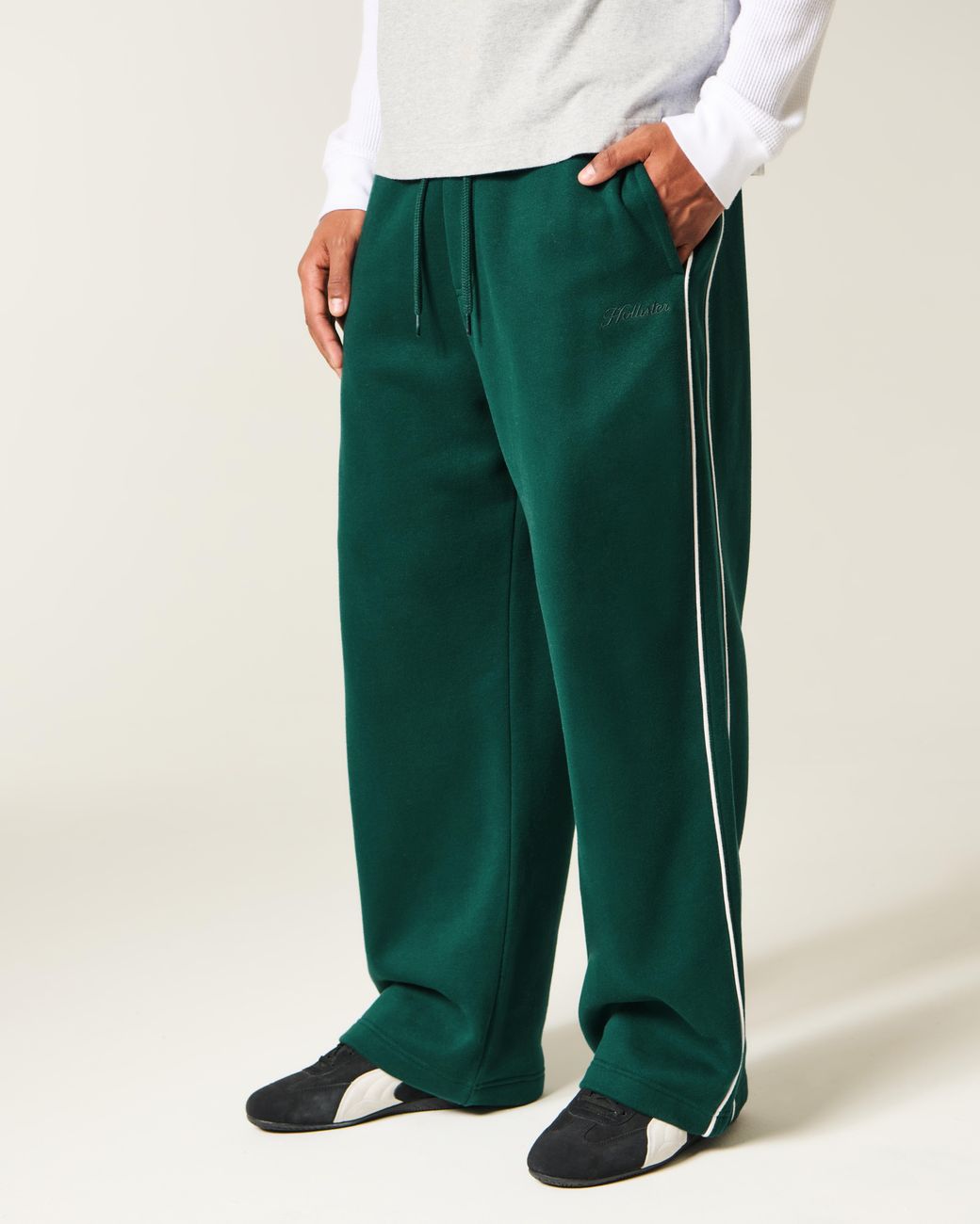 Hollister Green Piped Super Baggy Sweatpants for men