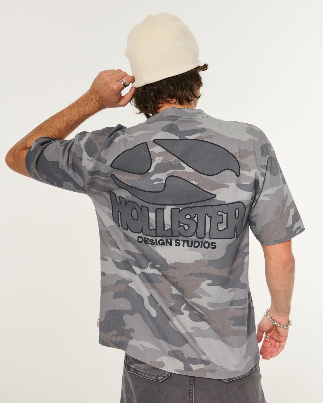 Hollister Gray Boxy Heavyweight Camo Logo Graphic Tee for men