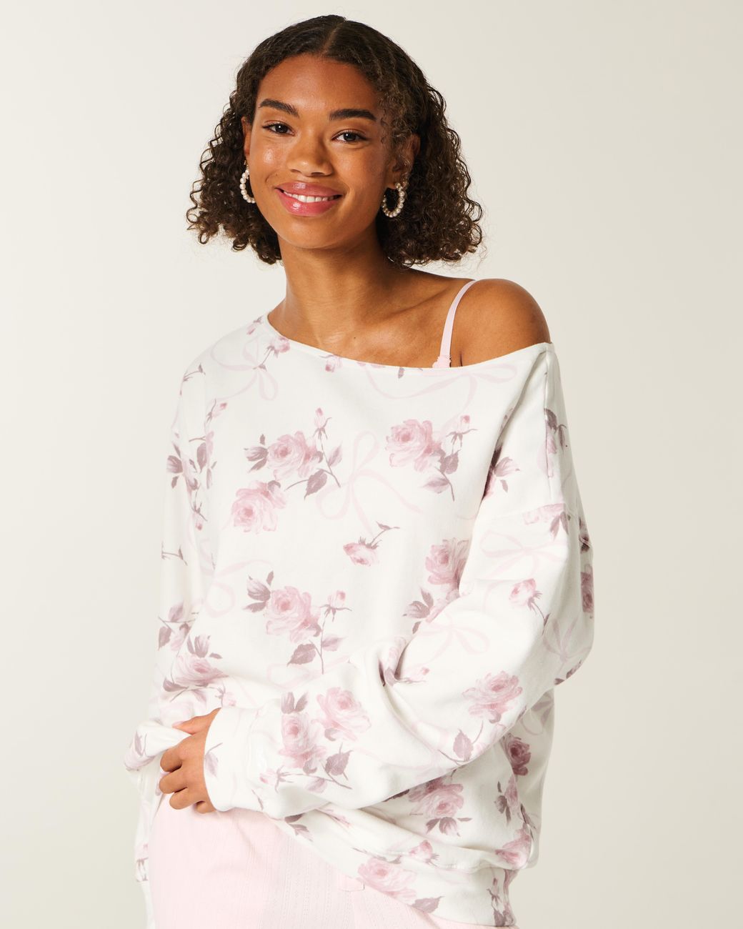 Hollister Natural Hollister Feel Good Oversized Off-the-shoulder Floral Bow Pattern Sweatshirt