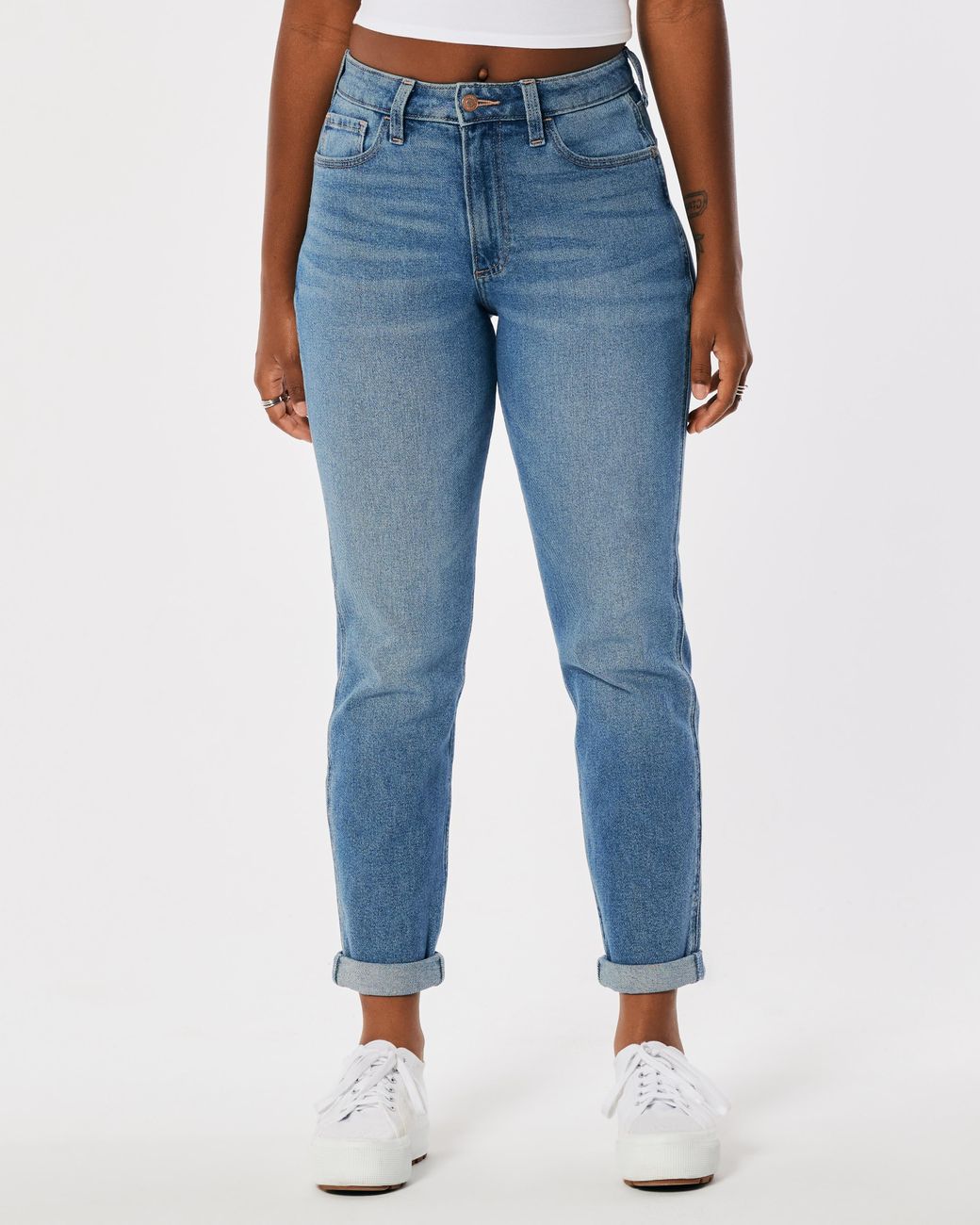 Hollister Curvy High Rise Mom-Jeans in mittlerer Waschung in Blau | Lyst DE