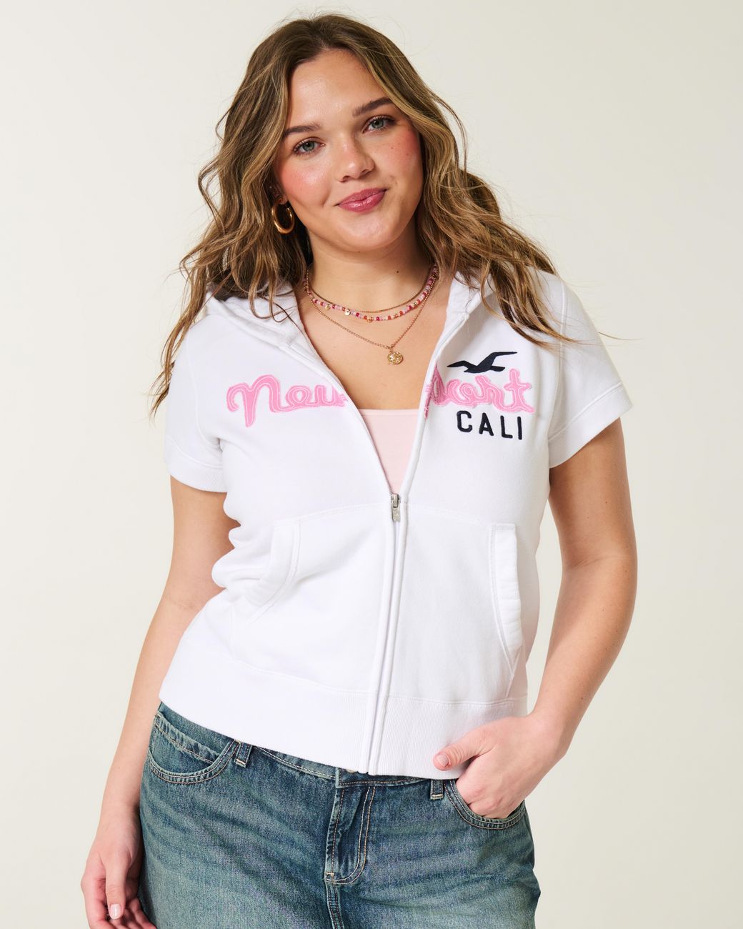 Hollister White Hollister Feel Good Short-sleeve Logo Graphic Hoodie