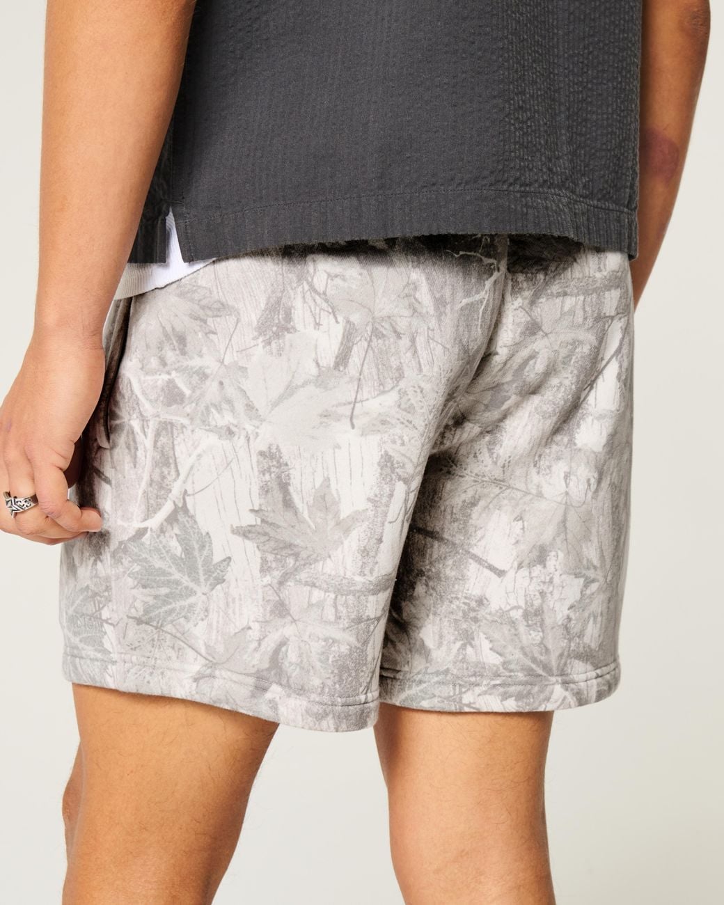 Hollister Multicolor Mid-thigh Camo Loose Fleece Shorts for men