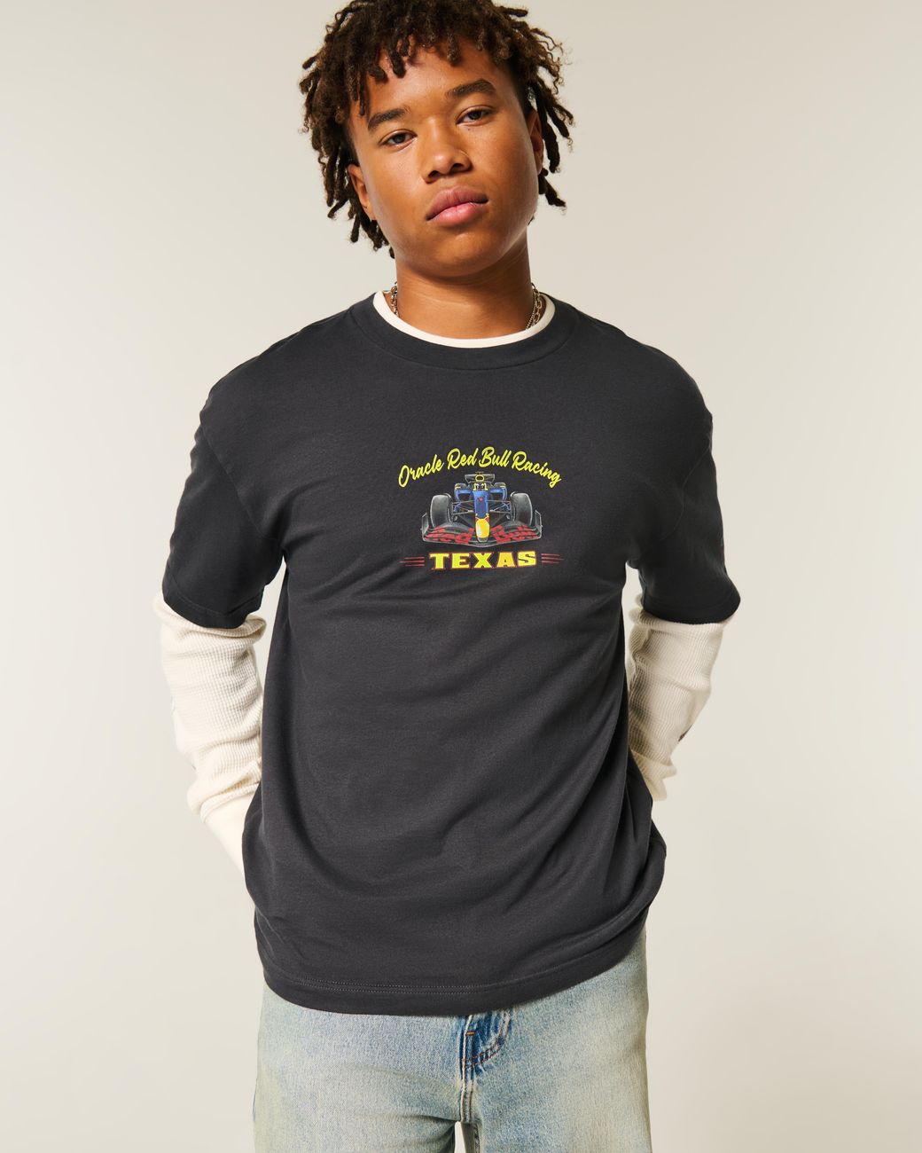 Hollister Black Boxy Oracle Red Bull Racing Graphic Tee for men