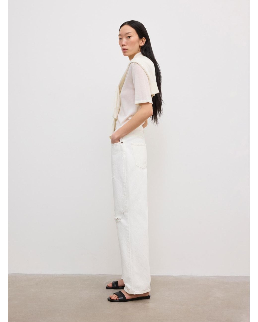 House of Dagmar White Cropped Distressed Denim