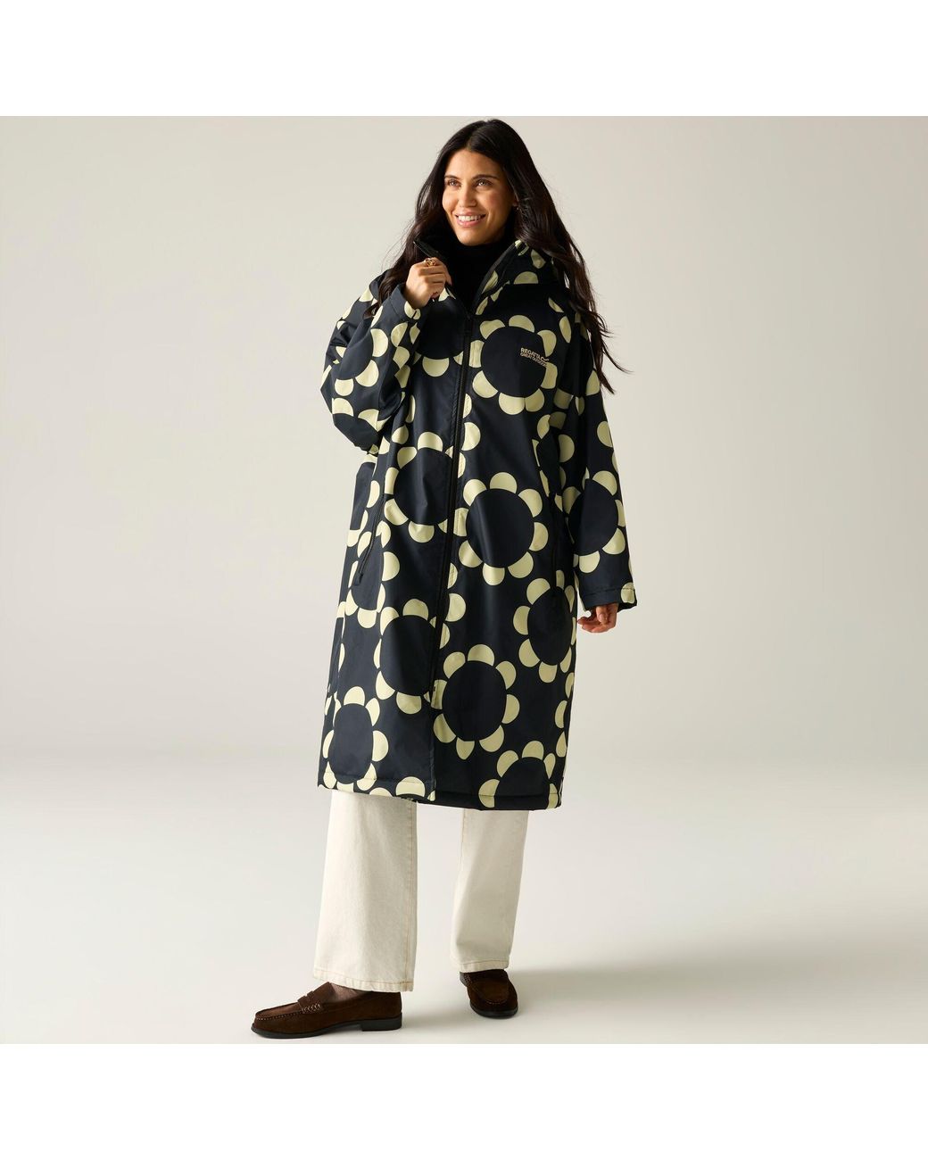 Regatta Black Orla Waterproof Changing Robe