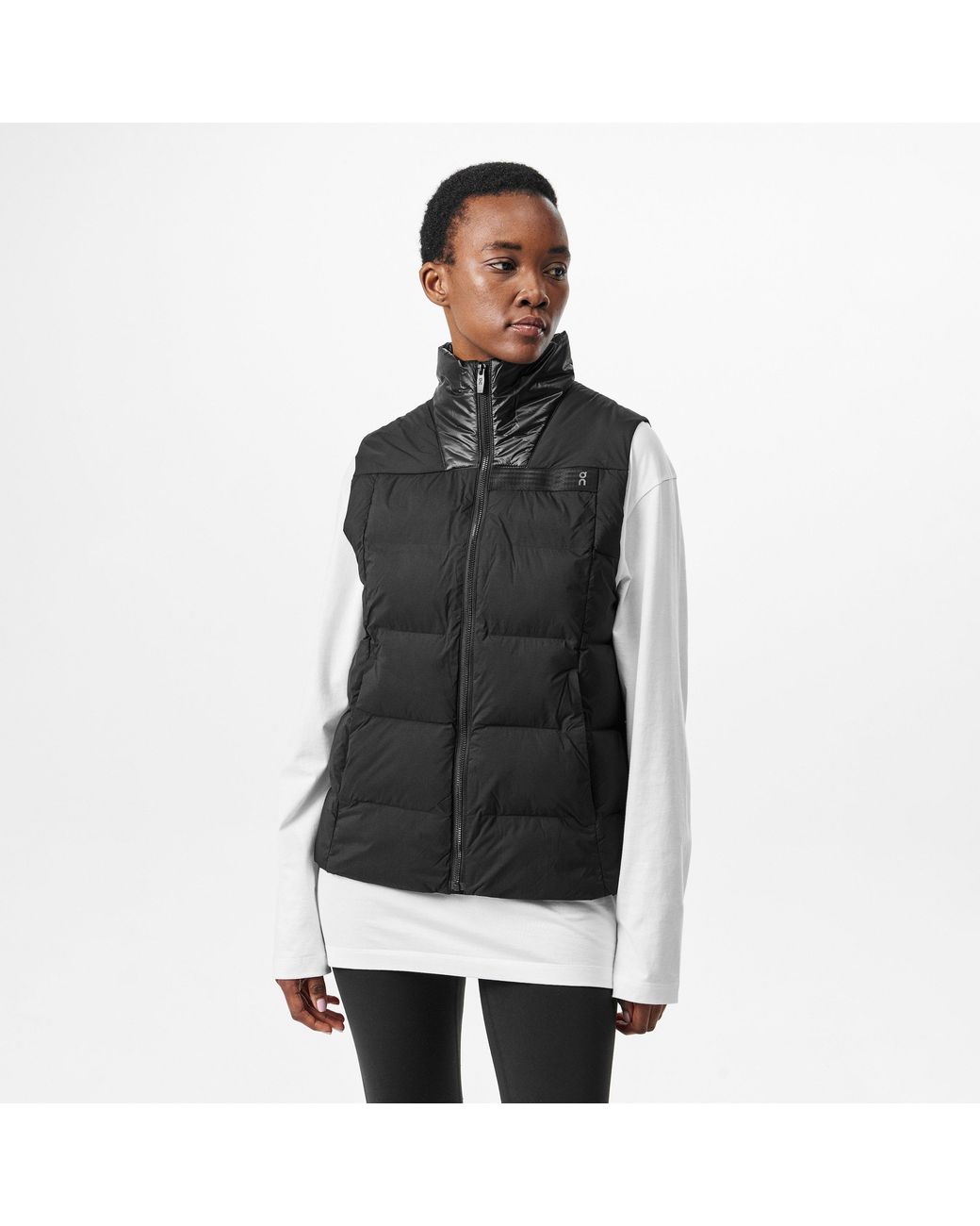 On Shoes Black Challenger Water Resistant Thermolite Puffer Gilet