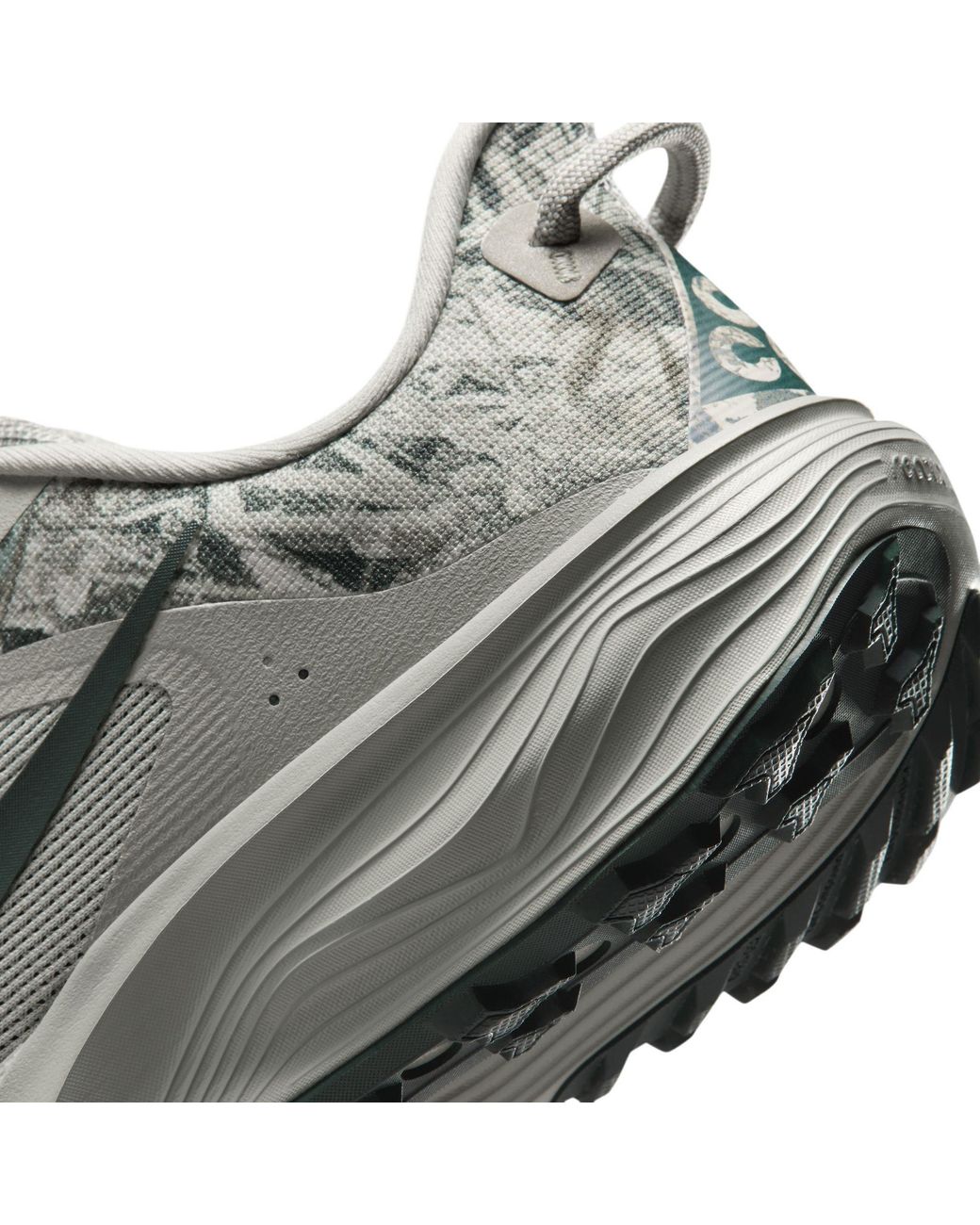 Nike Gray Pegaus 42S Running Shoes for men