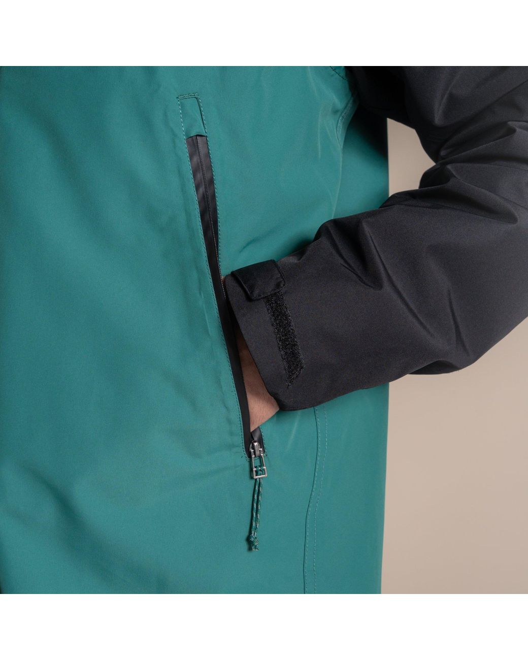 Craghoppers Green Vanth Waterproof Lightweight Jacket for men